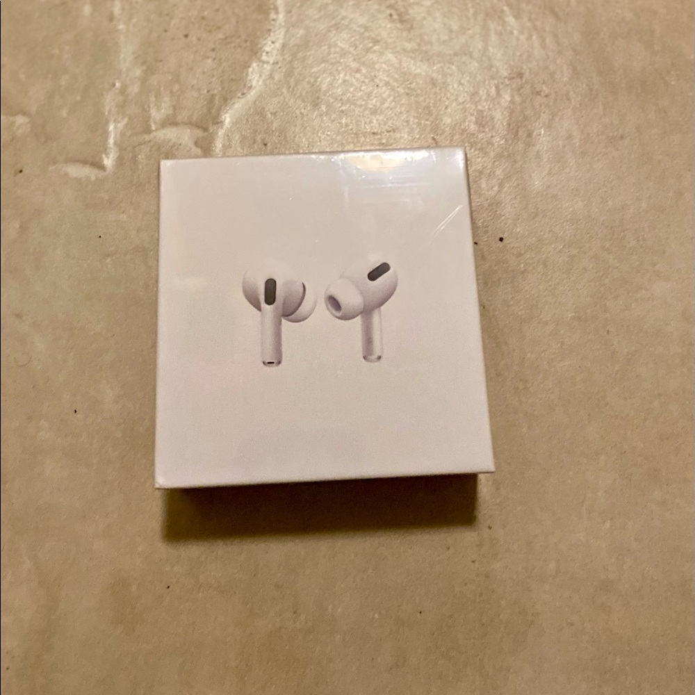 Apple AirPods!! - Picture 1 of 6